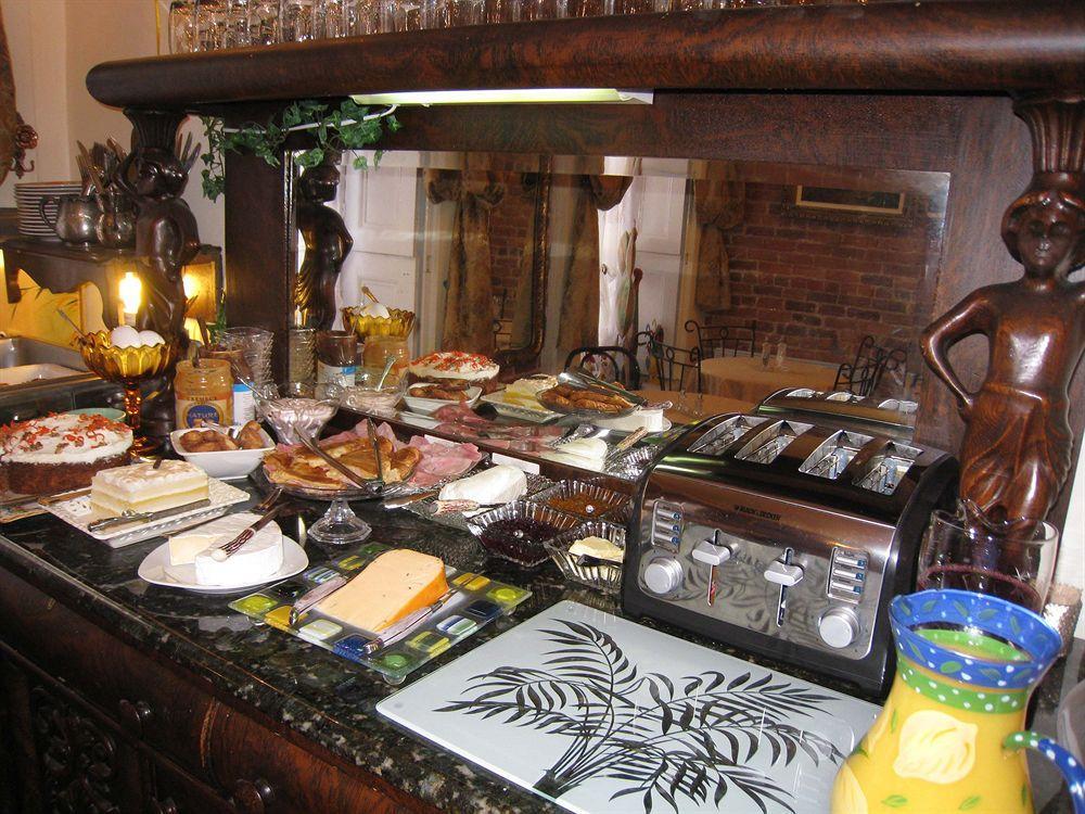 Couette-café Castel D'amérique Française 4*