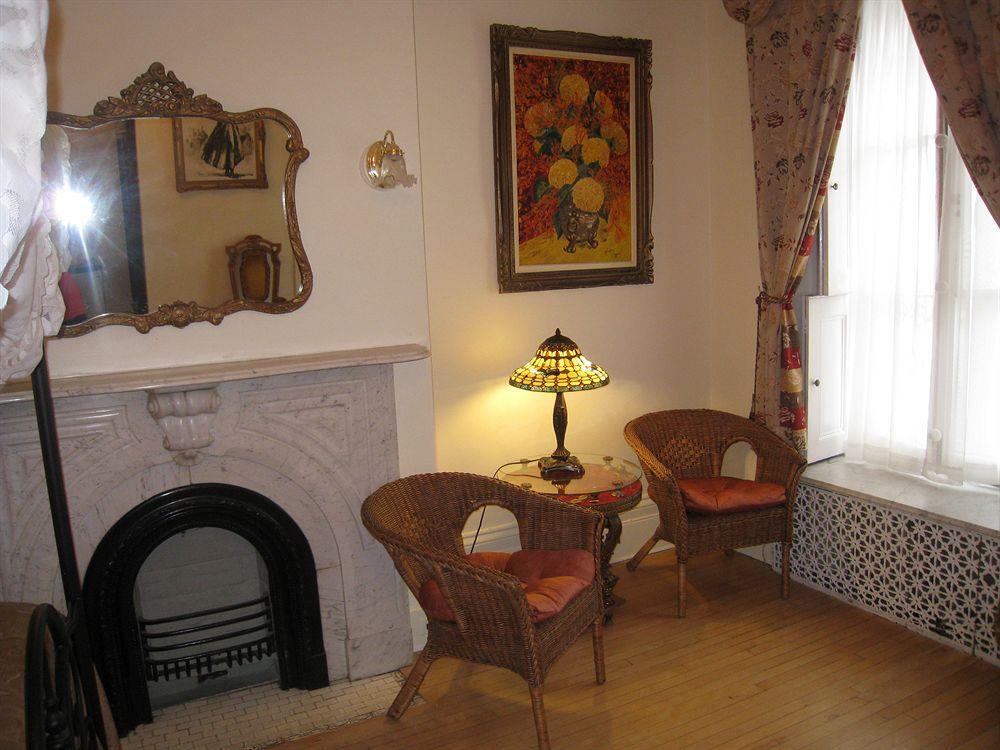 Castel D'amérique Française Couette-café